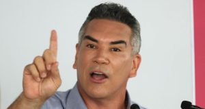 El título de esta columna, “El peor de todos”, es porqueAlejandro Moreno, dirigente del PRI, es el político peor evaluado a ojos de la opinión pública.