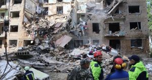 Al menos cinco personas murieron y otras 10 resultaron heridas tras un ataque masivo del ejército de Rusia, concentrado especialmente en la región de Zaporiyia.