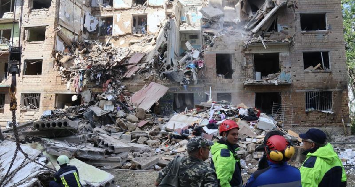 Al menos cinco personas murieron y otras 10 resultaron heridas tras un ataque masivo del ejército de Rusia, concentrado especialmente en la región de Zaporiyia.