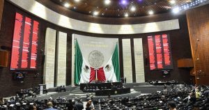 La Presidenta Claudia Sheinbaum Pardo dio a conocer que acudirá a la Comisión Presidencial de la Reforma Electoral para proponer la eliminación del fuero.