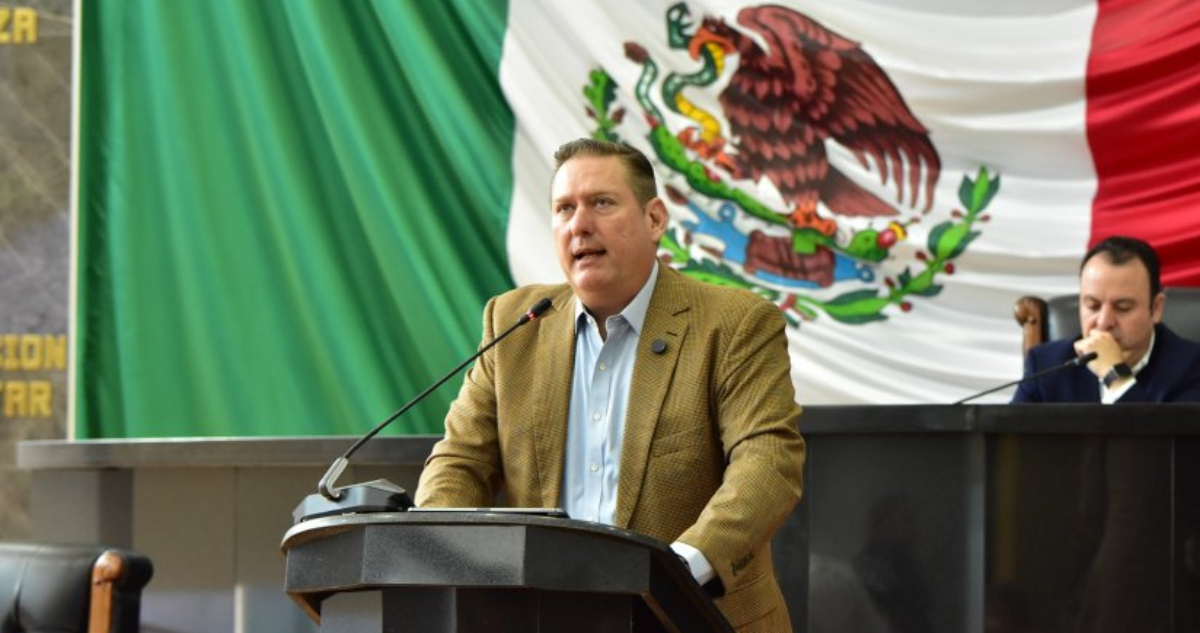 El PAN en Chihuahua dice que se aprobó la prohibición de lenguaje inclusivo.