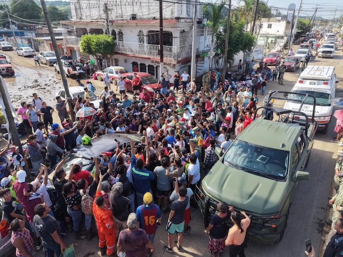 Claudia Sheinbaum hizo un recorrido por las calles de Poza Rica, Veracruz.