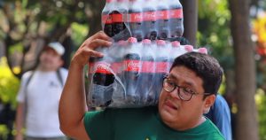 La bebida oscura. Coca cola