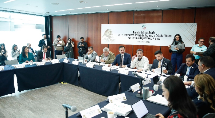 Comisiones unidas en el Senado avalaron la reforma a la Ley Aduanera.