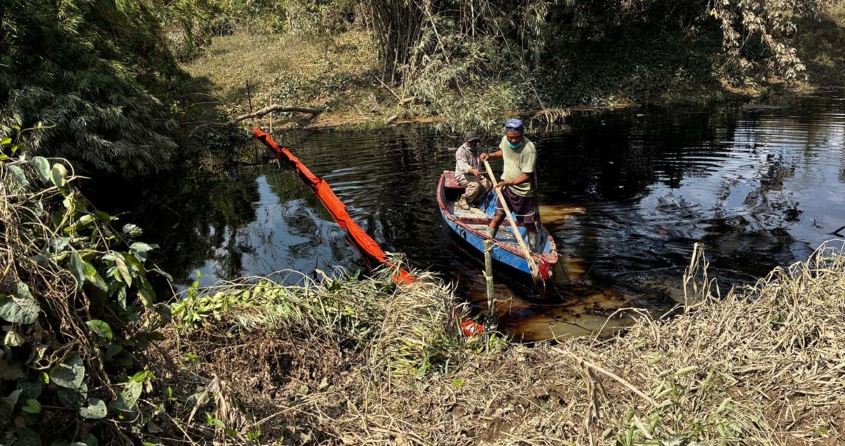Luego de las intensas lluvias que dejaron docenas de muertos en la región, el norte de Veracruz se ha visto afectado por un gran derrame de hidrocarburos.