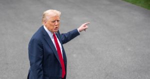 Donald Trump retomó la ofensiva contra un rival que no logra domar: la industria farmacéutica.