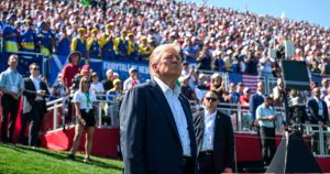 Trump no quita el dedo del renglón para que el New York Times le pague una indemnización de 15 mil millones de dólares por difamarlo y volvió a demandarlo.