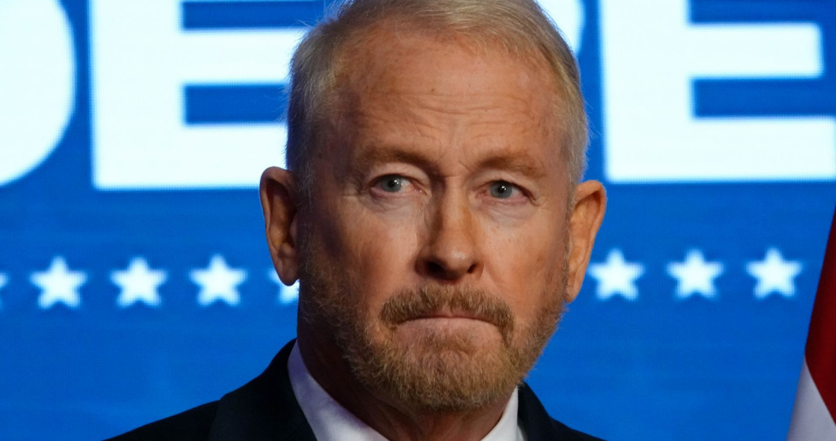 La Embajada de EU advierte de multa de cinco mil dólares contra migrantes irregulares.