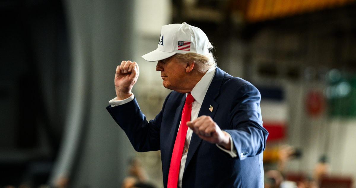 De acuerdo con el Secretario de Transporte estadounidense, la medida se toma como una respuesta al “continuo abuso” por parte de México del Acuerdo de Transporte Aéreo firmado hace una década entre ambas naciones.