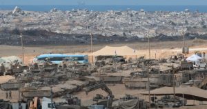 Israel comenzó a marcar la línea amarilla a lo largo de la Franja para determinar claramente dónde pasa la línea de separación política y de seguridad.