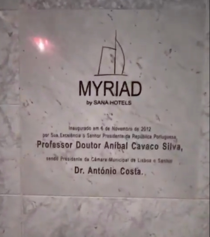 The video concludes with the lawyer showing the Myriad Hotel in Lisbon, from where Simón Levy transmitted.