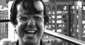 Hugo Chaparro habló con SinEmbargo sobre su libro Genoveva, la mujer palmera una historia que esconde en su interior un conjunto de relatos que celebran las diferencias de cada uno de nosotros. Foto: Especial.