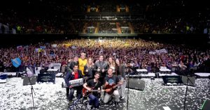 Javier Milei ofreció un concierto ante miles de seguidores en las semanas previas a unas elecciones legislativas claves para la continuidad o no de su Gobierno.