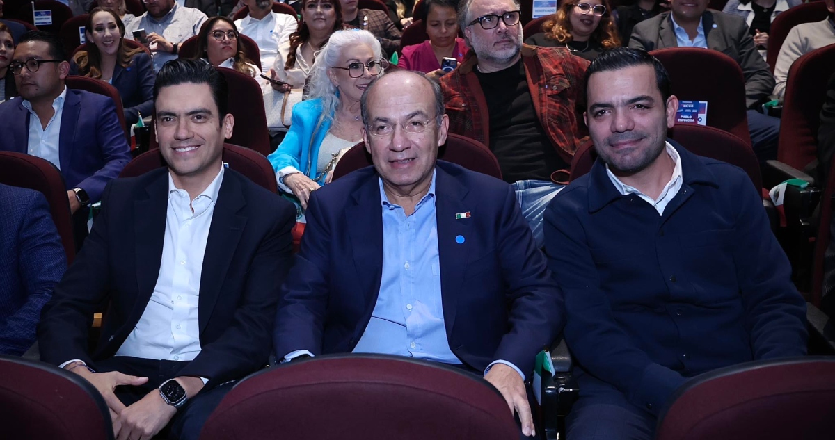 En esa lógica de la hipocresía como doctrina: la misma semana de “relanzamiento” del PAN circuló la foto de Gustavo Madero cobrando la Pensión del Bienestar.