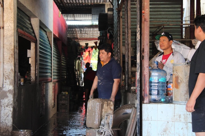 Las inundaciones por las intensas lluvias en la Central de Abastos de Poza Rica, Veracruz.