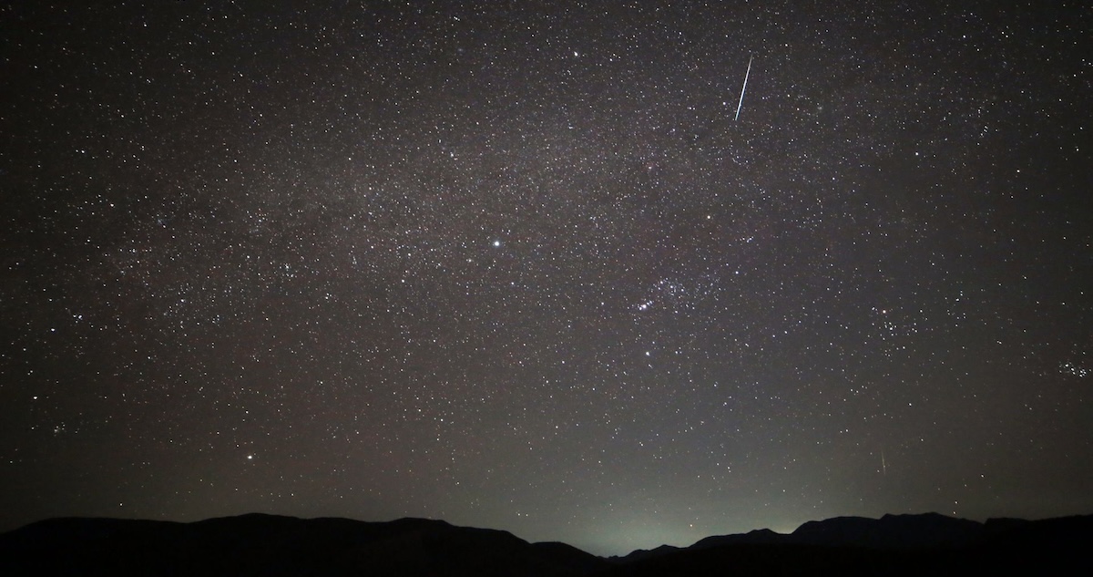 Si eres un aficionado a la astronomía te decimos lo que debes saber para disfrutar al máximo de la lluvia de estrellas oriónidas.