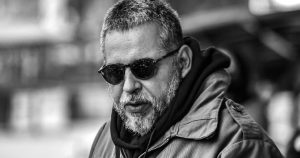 El escritor colombiano Mario Mendoza