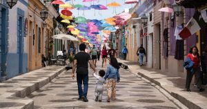 Un trabajo de la Universidad de Yale analiza por qué las y los menores pueden desarrollar ansiedad y apego cuando su mamá o papá no satisfacen sus necesidades.