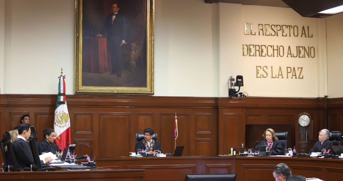 Los ministros y ministras de la SCJN donarán una parte de sus salarios para ayudar a los damnificados por las lluvias recientes.