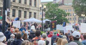 La jornada de acción “No Kings” anunciada para el sábado 18 de octubre superó las dos mil 110 protestas y manifestaciones locales en los 50 estados.