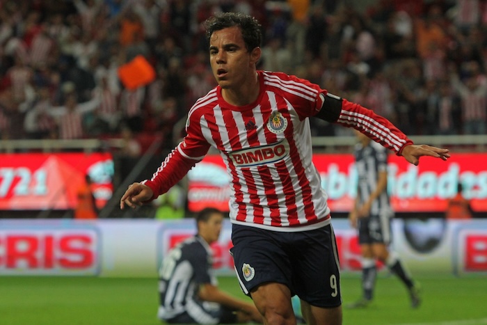 El exfutbolista Omar Bravo fue detenido por la Fiscalía de Jalisco tras ser señalado como presunto responsable del delito de abuso sexual infantil agravado.