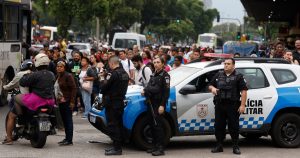 El operativo más sangriento en la historia de Río de Janeiro, Brasil, se dio este martes, con más de 100 muertos, en un operativo contra el grupo criminal llamado "Comando Vermelho".