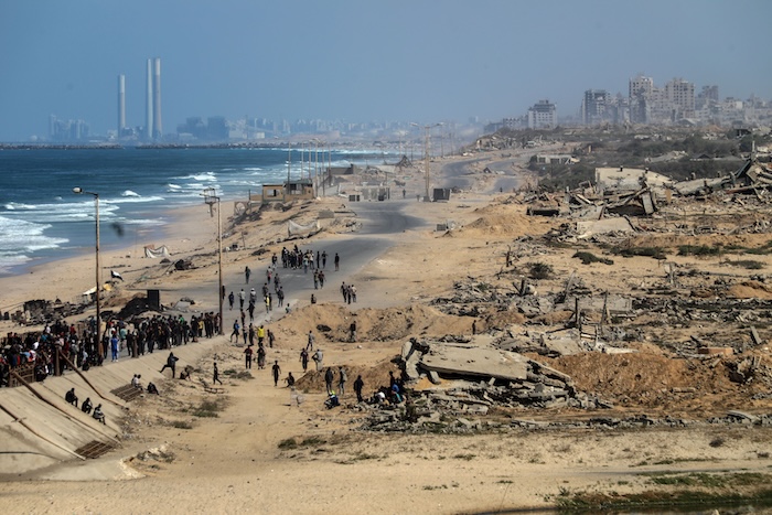 Israeli Prime Minister Benjamin Netanyahu ordered action "with force" in Gaza after accusing Hamas militias of having violated the ceasefire in force.