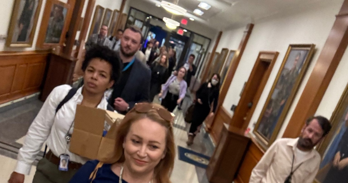 Prácticamente todos los medios abandonaron el Pentágono ante las nuevas medidas restrictivas para periodistas, consideradas una violación a varios derechos.