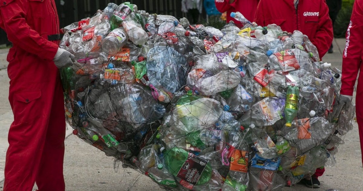 Investigaciones revelaron que las desalinizadoras y potabilizadoras reducen hasta el 99 por ciento de los microplásticos, aunque la eliminación no es total.