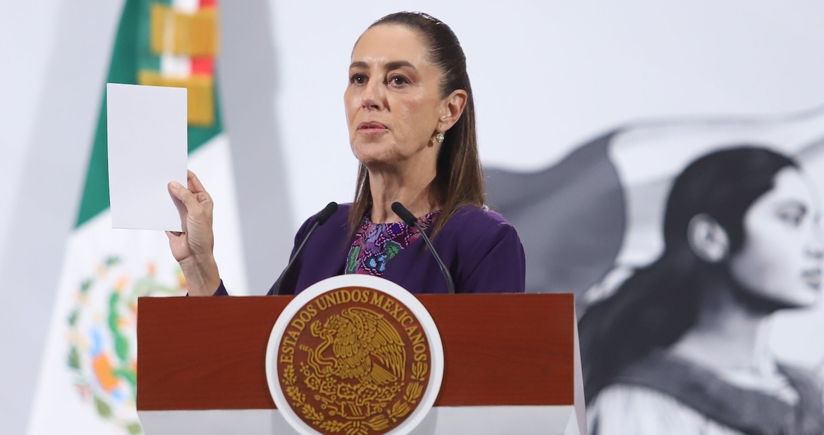 La Presidenta Claudia Sheinbaum respondió a las críticas del exembajador de EU en México, Christopher Landau, por el apoyo que el Gobierno mexicano da a Cuba.