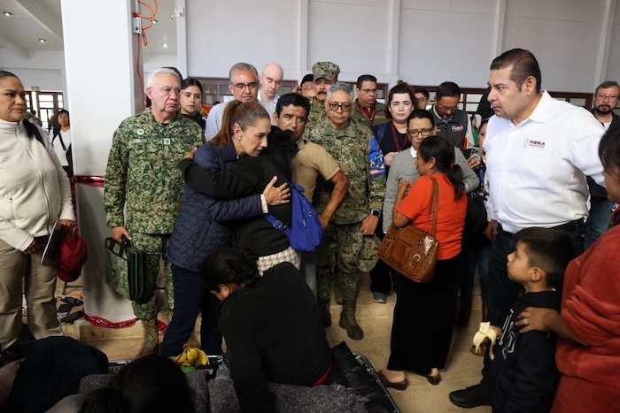 El Gobierno federal informó que la cifra de muertos por las fuertes lluvias se elevó a 44: 18 en Veracruz, 16 en Hidalgo, nueve en Puebla y uno en Querétaro.