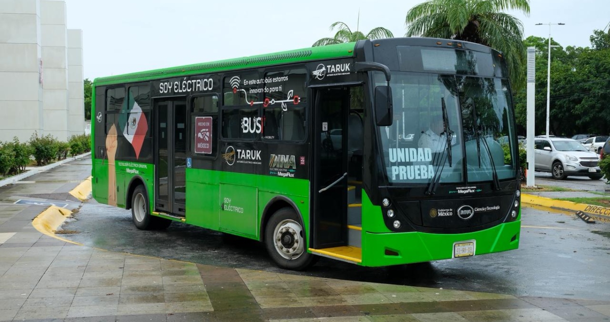 Marcelo Ebrard, Secretario de Economía, se congratuló con el anuncio de la Gobernadora de Quintana Roo, Mara Lezama, para probar el autobús eléctrico Taruk.