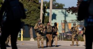 Una Jueza federal de Oregon otorgó una orden de restricción temporal que impide que la Administración de Trump despliegue la Guardia Nacional en Portland.