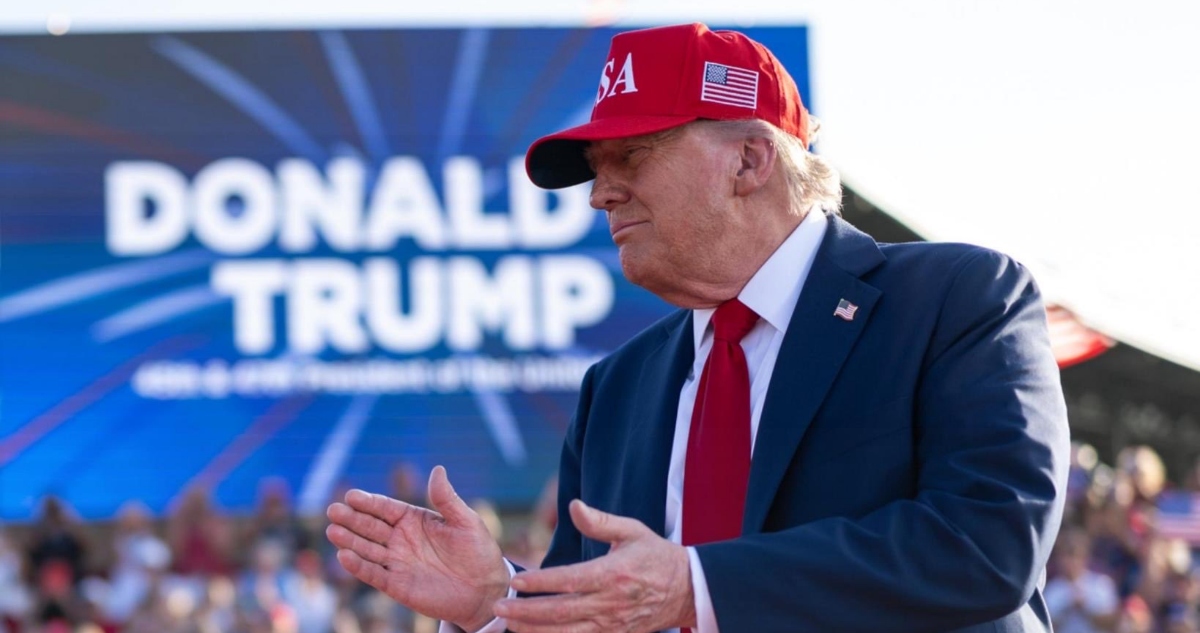 La Administración Trump analiza una reforma al sistema de refugiados que priorizaría a angloparlantes, europeos y sudafricanos blancos, dice The New York Times.