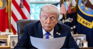 Trump confirma que EU aplaza imponer aranceles a México; "Están pagando mucho dinero".