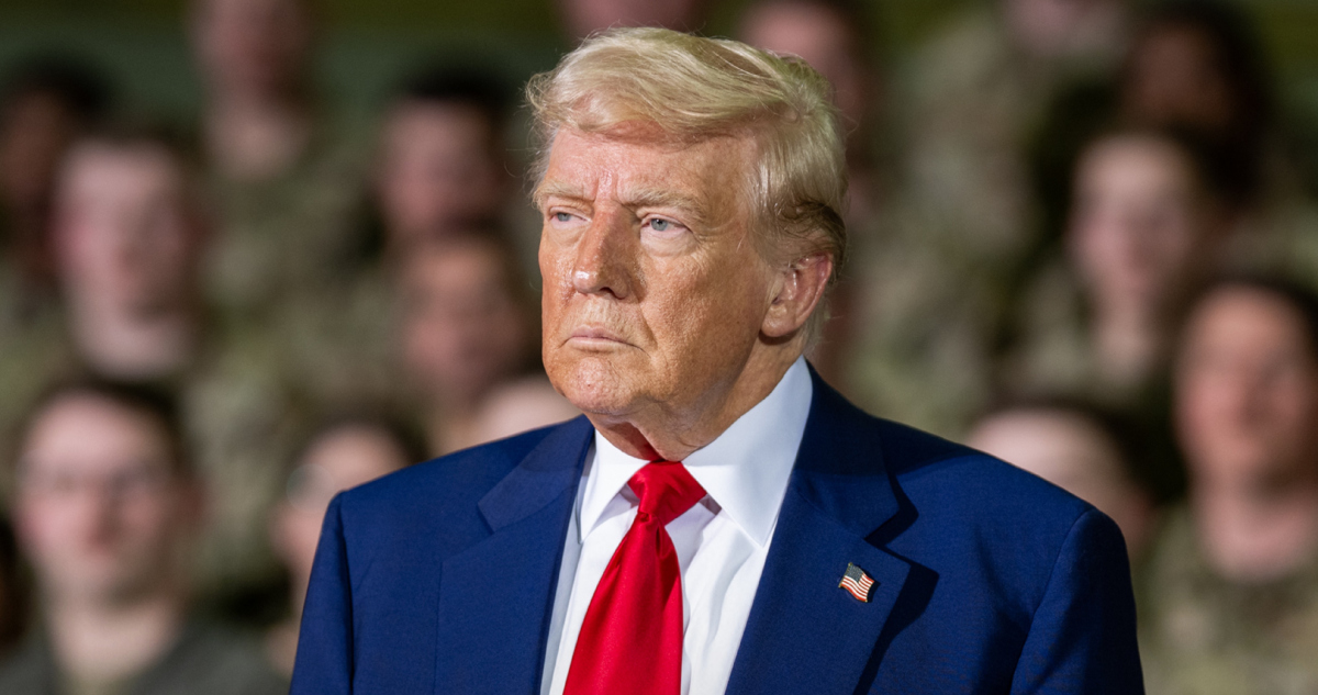 Trump dice que permitiría que Israel reanude la ofensiva si Hamás incumple acuerdo.