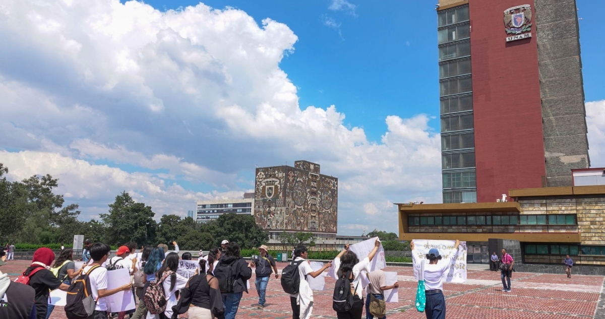 La Universidad Nacional Autónoma de México (UNAM) aprobó medidas urgentes para reforzar la seguridad, la salud mental y mejorar la comunicación institucional.