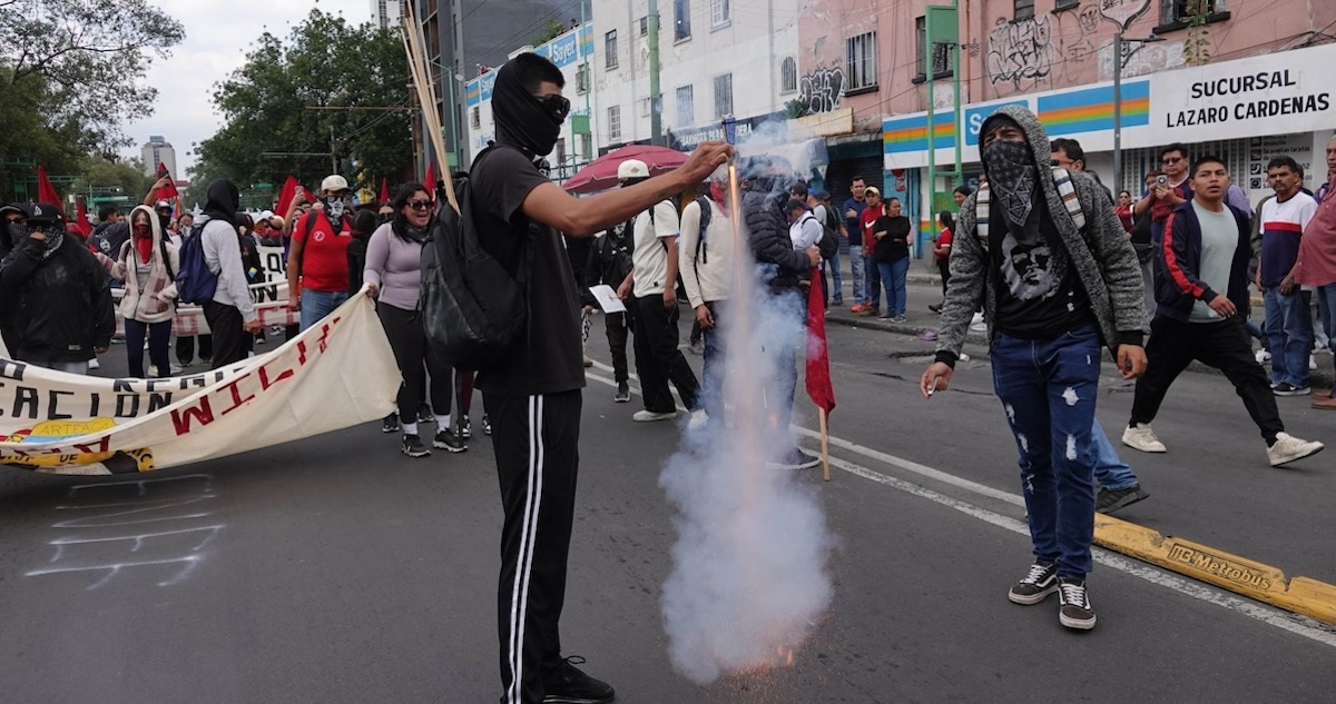 La Presidenta Claudia Sheinbaum vinculó las agresiones del "bloque negro" ocurridas el 2 de octubre con una publicación del empresario Claudio X. González.
