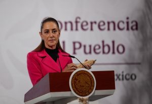 Sheinbaum señaló el machismo de los cuestionamientos, ya que esperaban quebrar a la Presidenta por ser mujer y no pudieron.