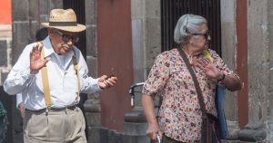 Investigadores desarrollaron una nueva herramienta que permite estimar el riesgo de desarrollar problemas asociados con Alzheimer años antes de los síntomas.