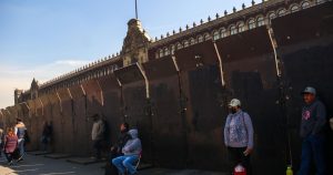 Amurallan Palacio Nacional.