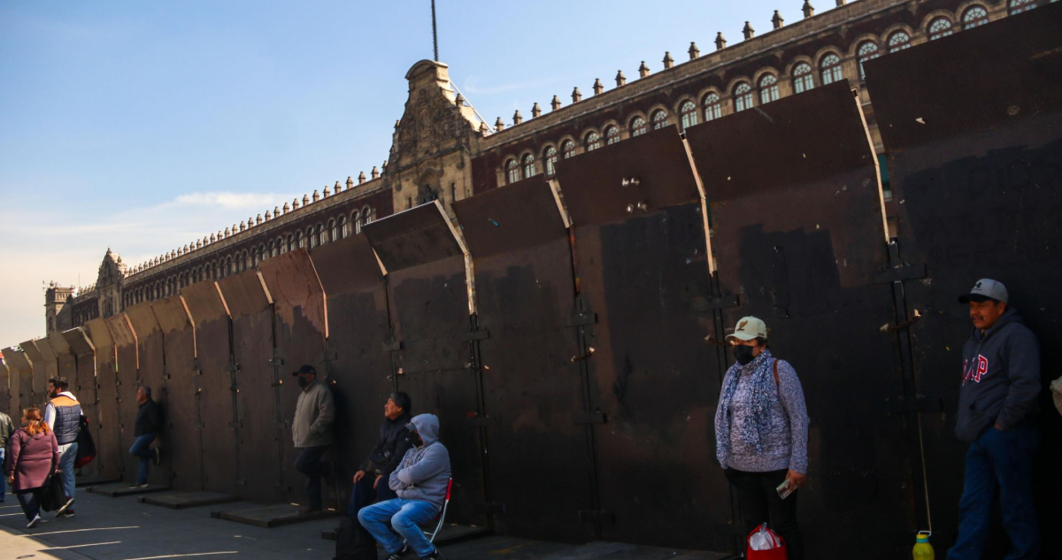 Amurallan Palacio Nacional.