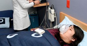 Estudio revela que la apnea del sueño sin tratar eleva el riesgo de desarrollar Parkinson