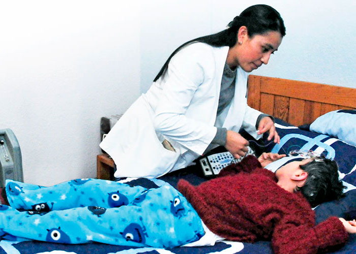 Estudio revela que la apnea del sueño sin tratar eleva el riesgo de desarrollar Parkinson