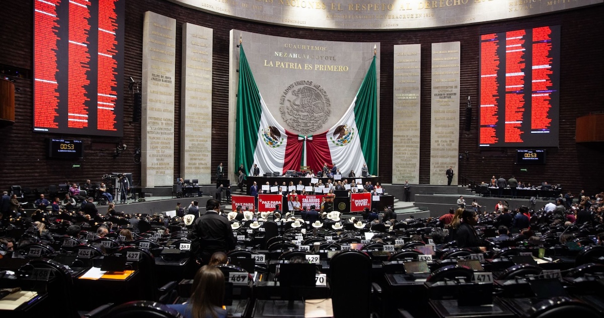 La Comisión de Puntos Constitucionales de la Cámara de Diputados pospuso la discusión de la reforma que plantea adelantar la consulta de revocación de mandato.