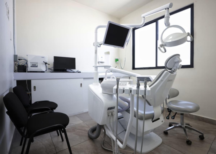 La Presidenta Claudia Sheinbaum y el director general del ISSSTE, Martí Batres, inauguraron dos Clínicas de Medicina Familiar con Especialidades y Quirófano. 