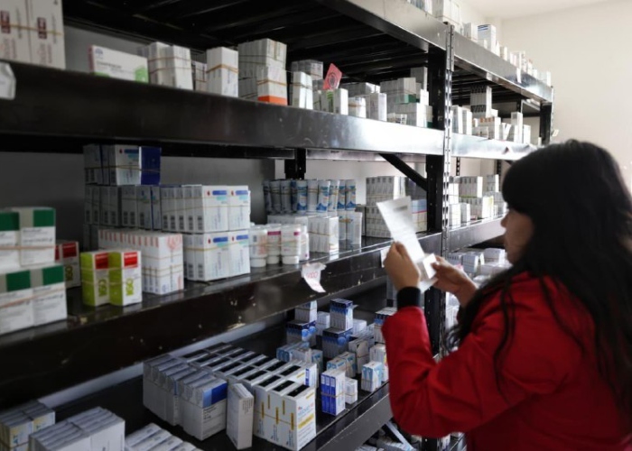 La Presidenta Claudia Sheinbaum y el director general del ISSSTE, Martí Batres, inauguraron dos Clínicas de Medicina Familiar con Especialidades y Quirófano. 
