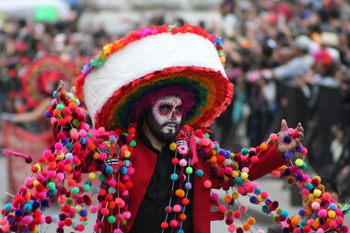 Las principales calles de la CdMx se llenaron con cientos de coloridas calaveras con motivo del Gran Desfile del Día de Muertos 2025.