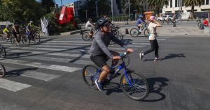 Cuando hacemos ejercicio no sólo fortalecemos los músculos, también ayudamos a nuestro cerebro a renovarse, ya que estimula la creación de nuevas neuronas.