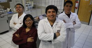 El grupo de estudiantes del IPN ha aprovechado el sargazo para descontaminar aguas residuales.